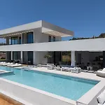 Villa Avery *