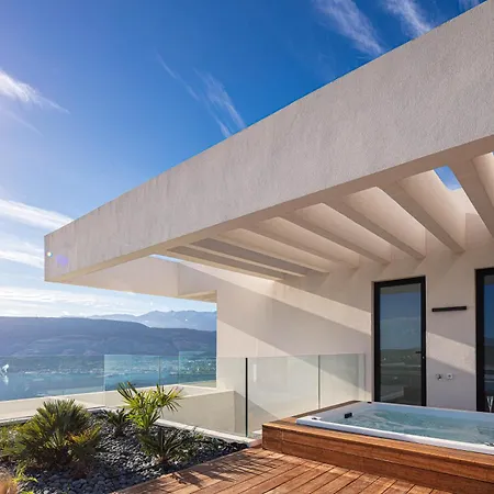 Avery Villa *