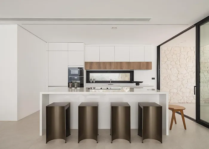 Avery * Chania (Crete)